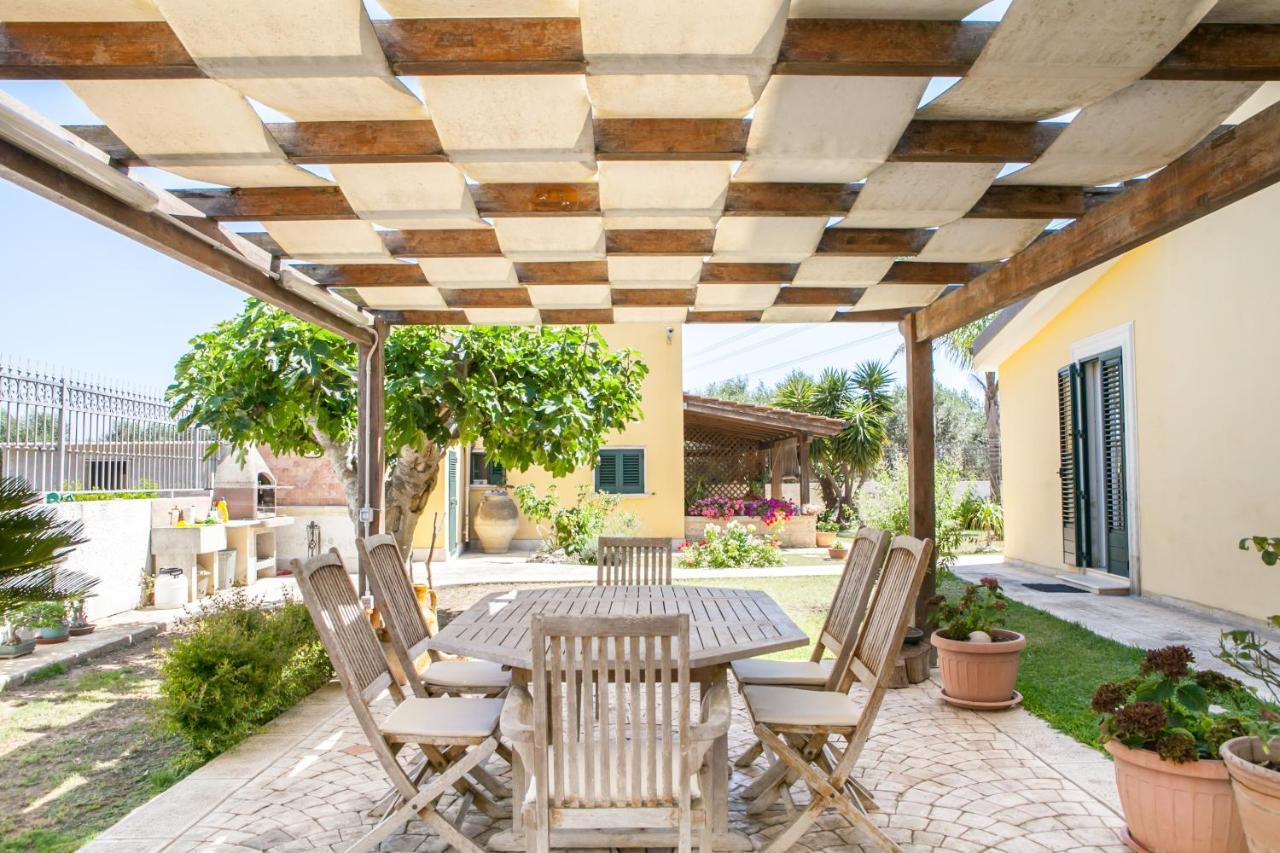 B&B I Tre Ulivi Саліче-Салентино Екстер'єр фото