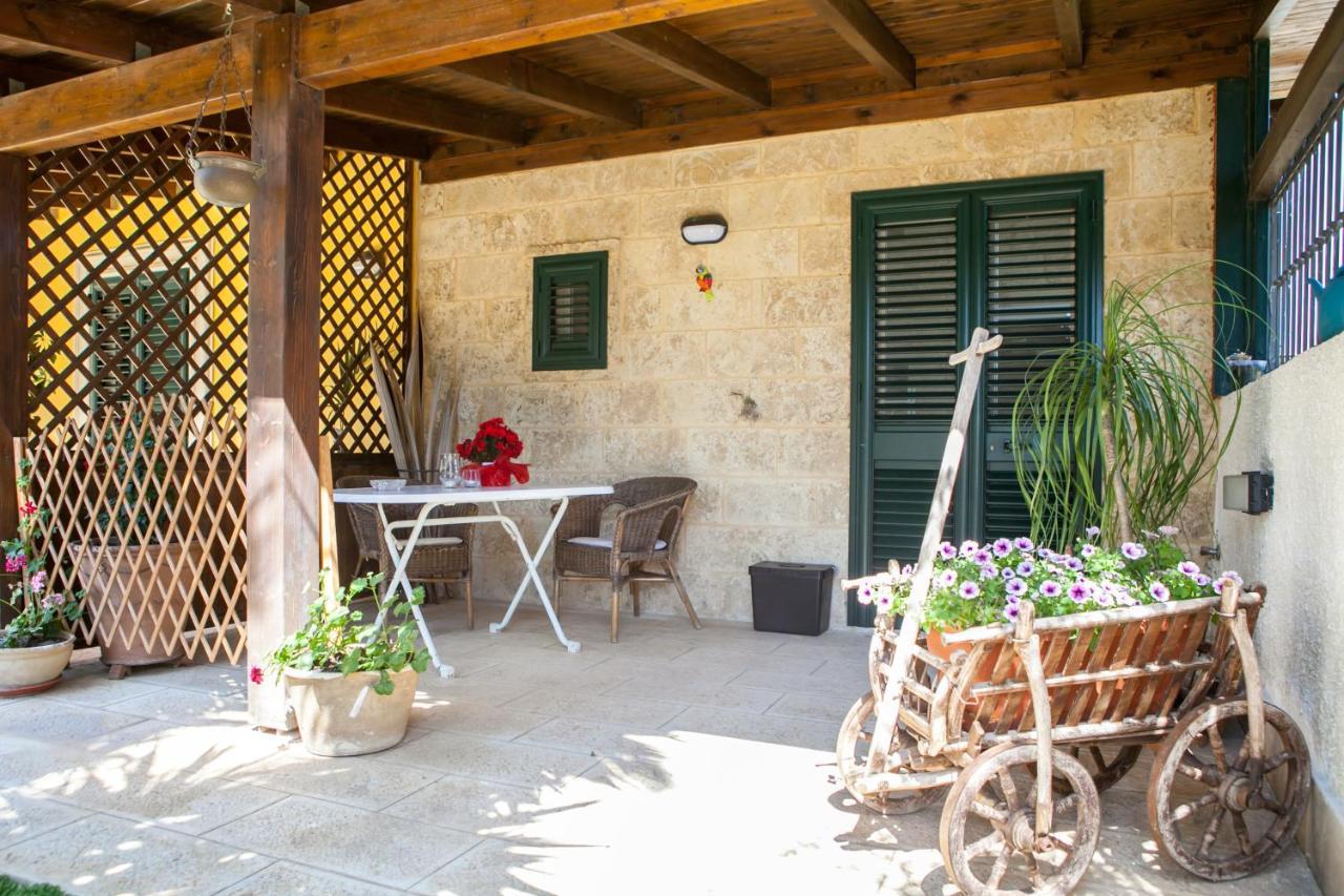 B&B I Tre Ulivi Саліче-Салентино Екстер'єр фото